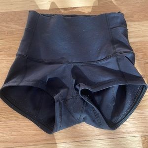 LULULEMON SPANDEX SHORTS SIZE 2